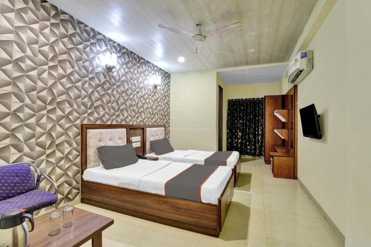 Collection O 82926 Hotel Royal Plaza Ahmedabad Luaran gambar