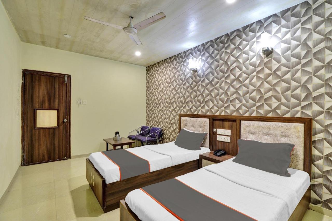 Collection O 82926 Hotel Royal Plaza Ahmedabad Luaran gambar