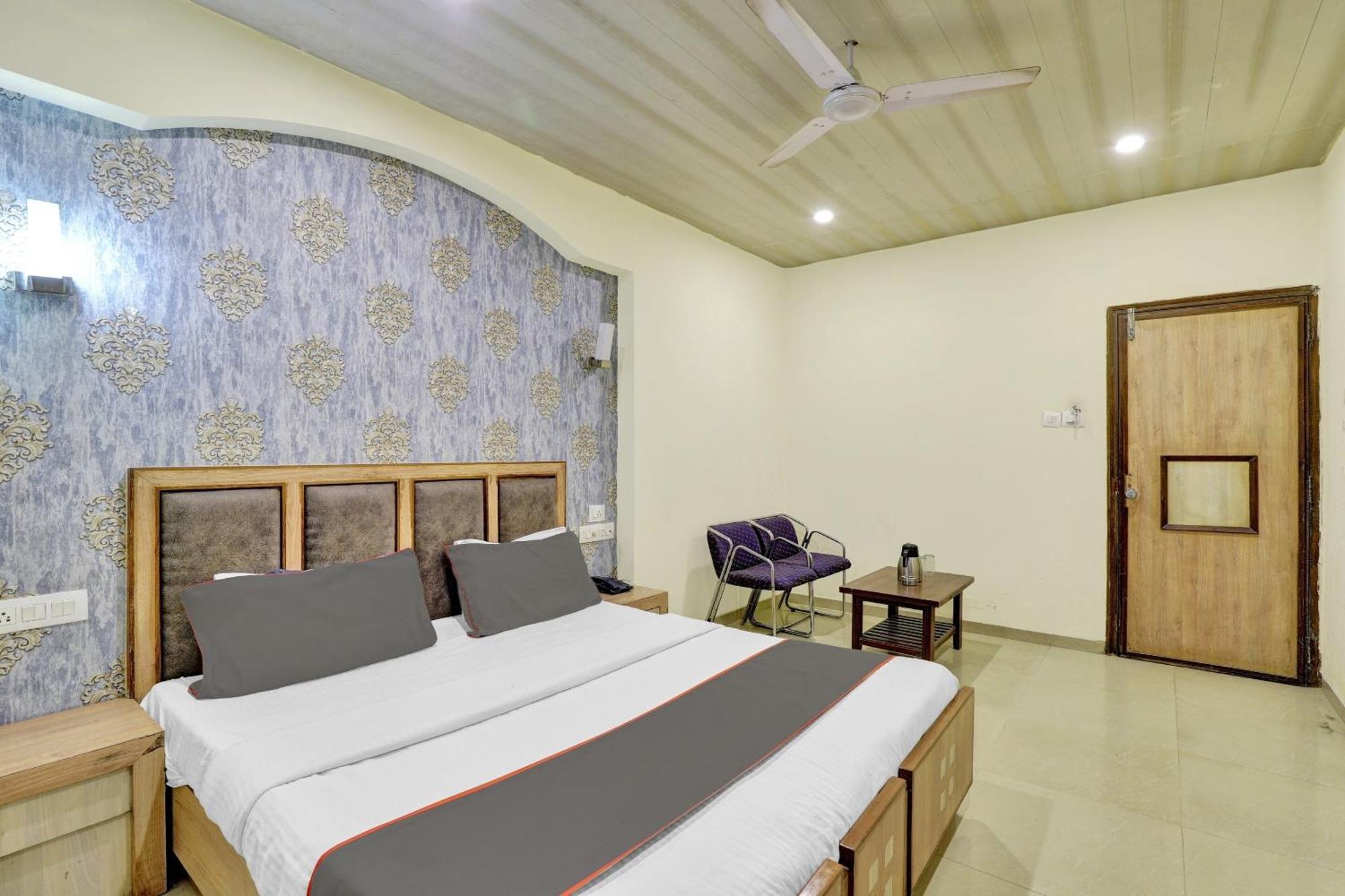 Collection O 82926 Hotel Royal Plaza Ahmedabad Luaran gambar