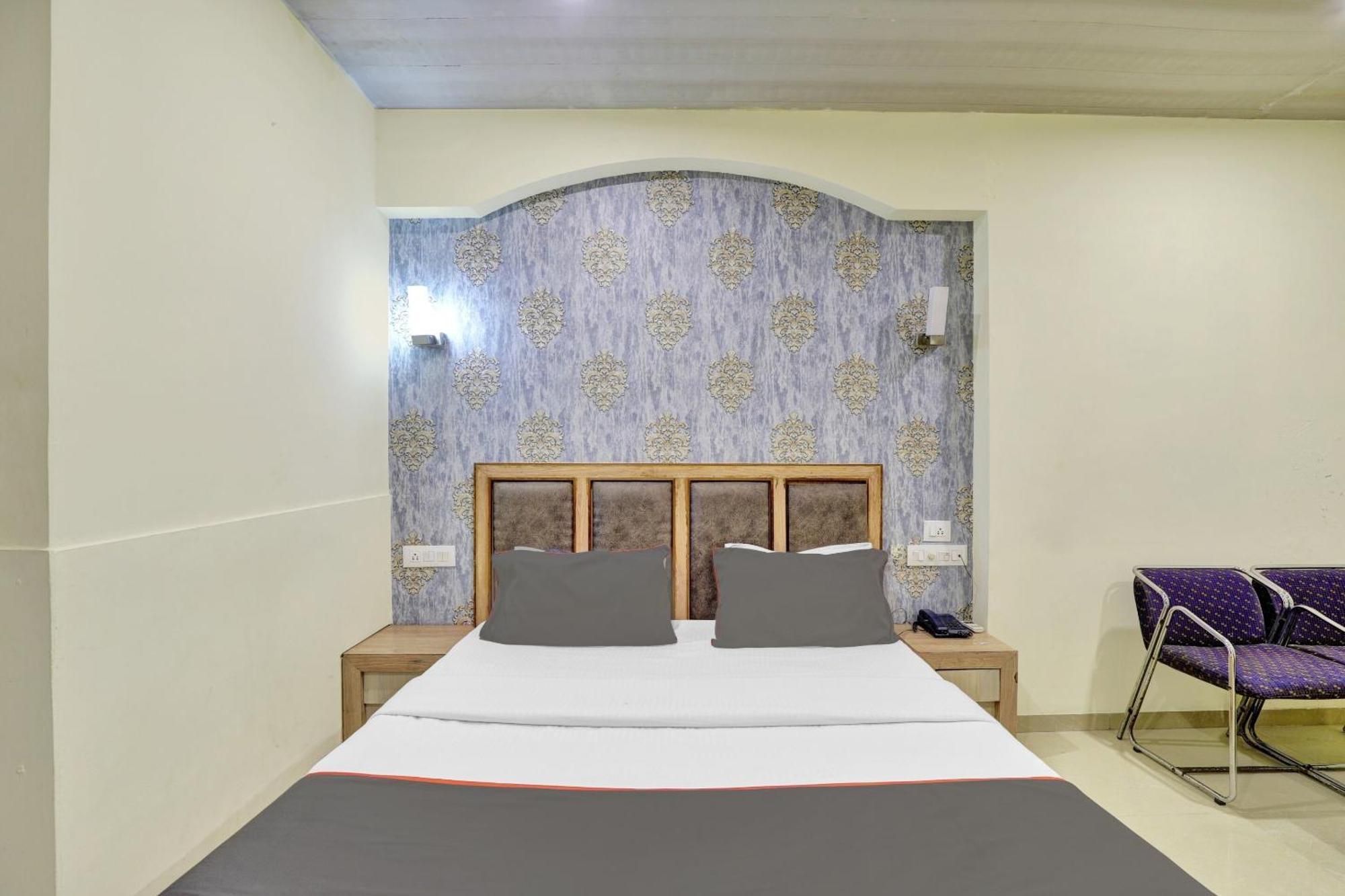 Collection O 82926 Hotel Royal Plaza Ahmedabad Luaran gambar