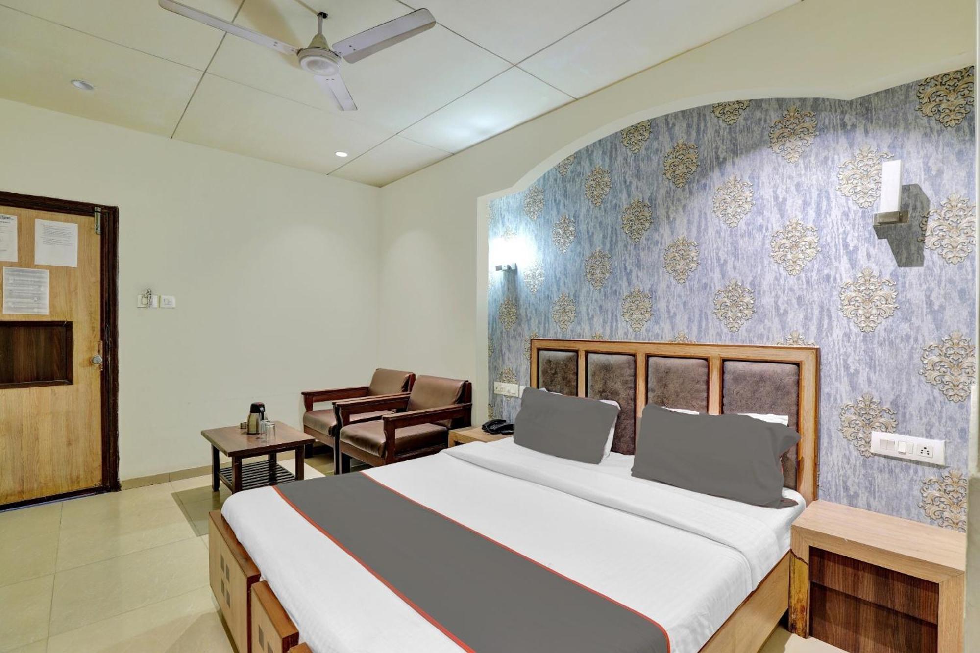 Collection O 82926 Hotel Royal Plaza Ahmedabad Luaran gambar